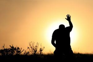 prayer-in-field